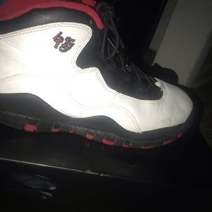 Jordan’s 10s size 7y